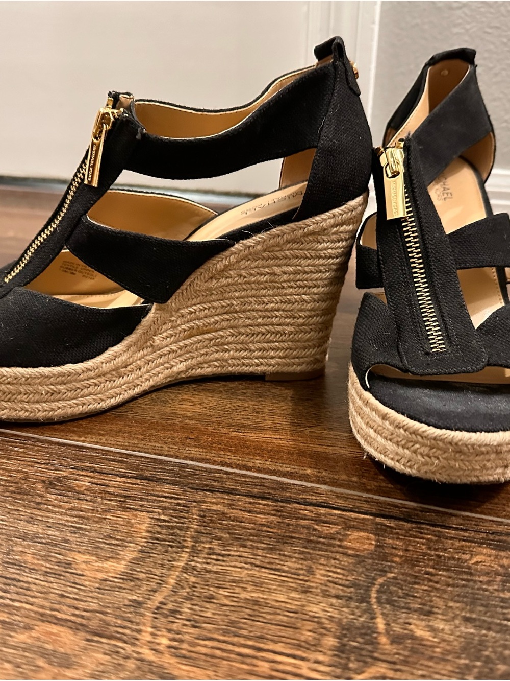 Michael Kors Damita Black Espadrille Wedge Sandals with Gold Zipper 7 1/2 - Picture 3 of 4